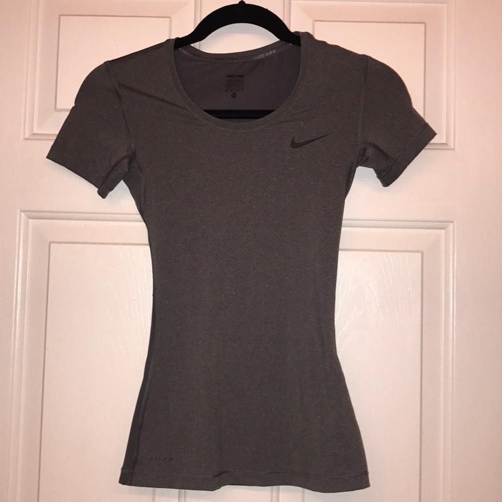 Nike Pro NWOT
